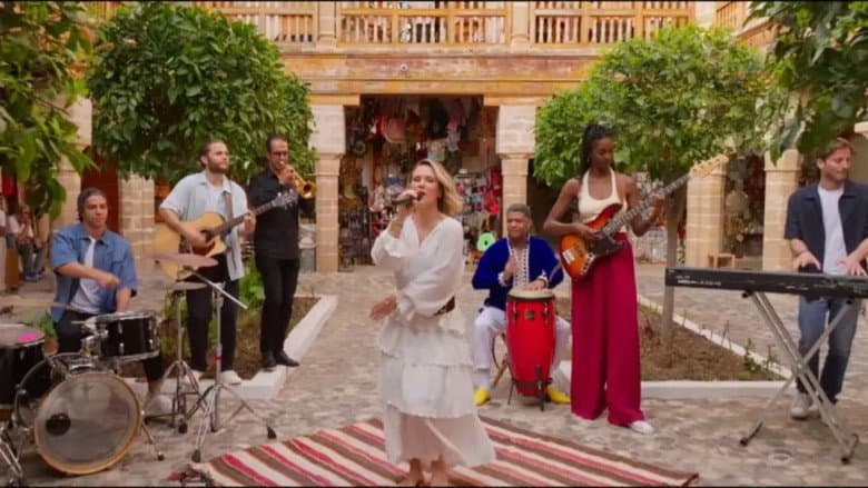 Voyage voyage, les stars chantent au Maroc